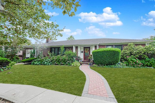 4 Brentwood Avenue, Staten Island, NY 10301