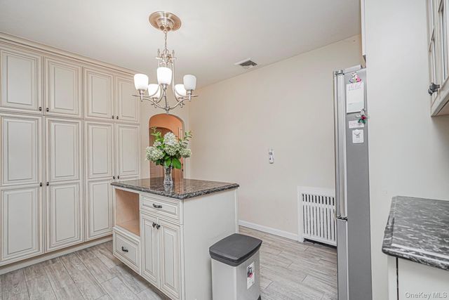 4 Brentwood Avenue, Staten Island, NY 10301