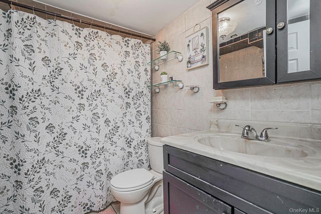 4 Brentwood Avenue, Staten Island, NY 10301