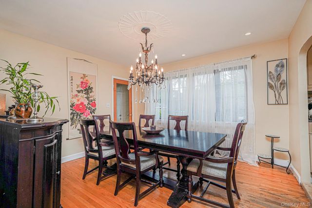 4 Brentwood Avenue, Staten Island, NY 10301