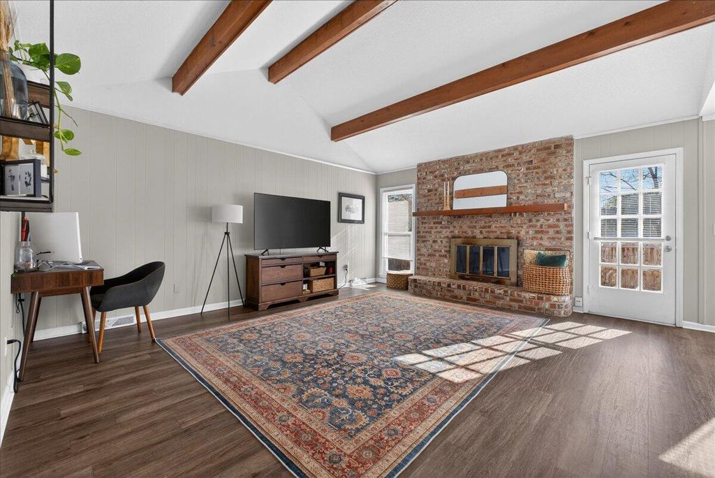 Image 6 of property listing at 1 Cyprus Court, Goose Creek, SC 29445