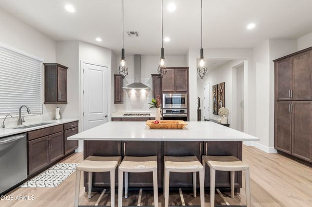 6514 E LIBBY Street, Phoenix, AZ 85054
