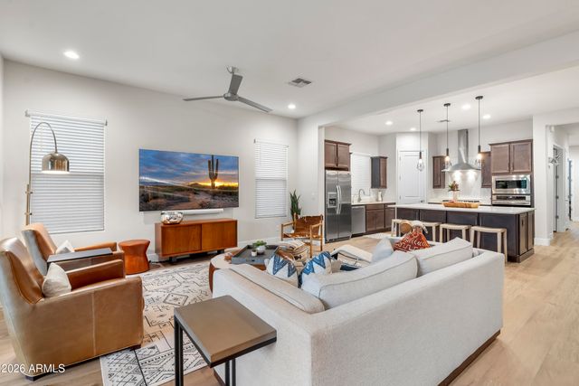 6514 E LIBBY Street, Phoenix, AZ 85054
