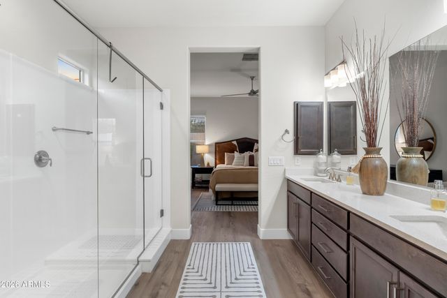 6514 E LIBBY Street, Phoenix, AZ 85054