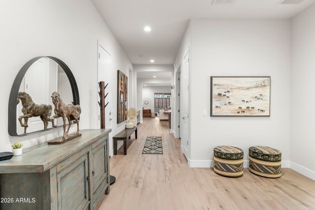 6514 E LIBBY Street, Phoenix, AZ 85054