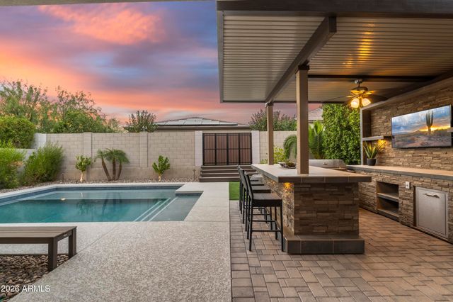 6514 E LIBBY Street, Phoenix, AZ 85054