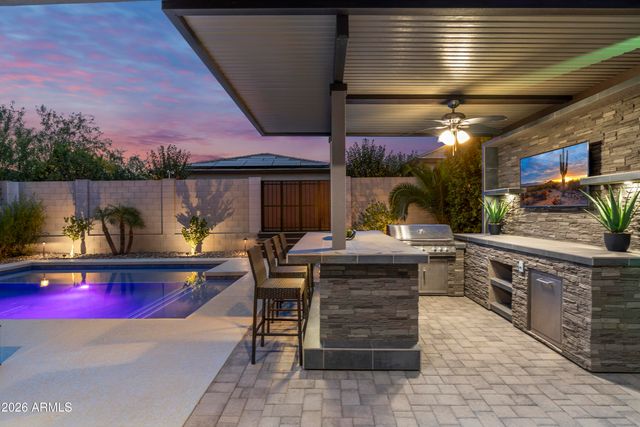 6514 E LIBBY Street, Phoenix, AZ 85054