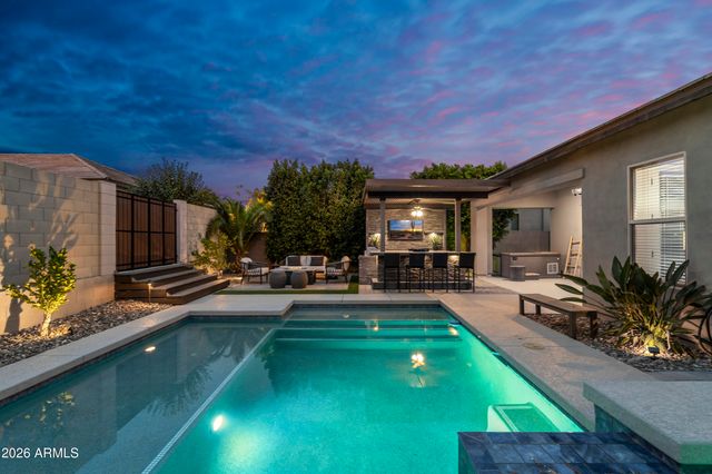 6514 E LIBBY Street, Phoenix, AZ 85054