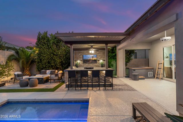 6514 E LIBBY Street, Phoenix, AZ 85054