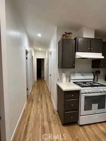 7560 Woodman 107, Van Nuys, CA 91405