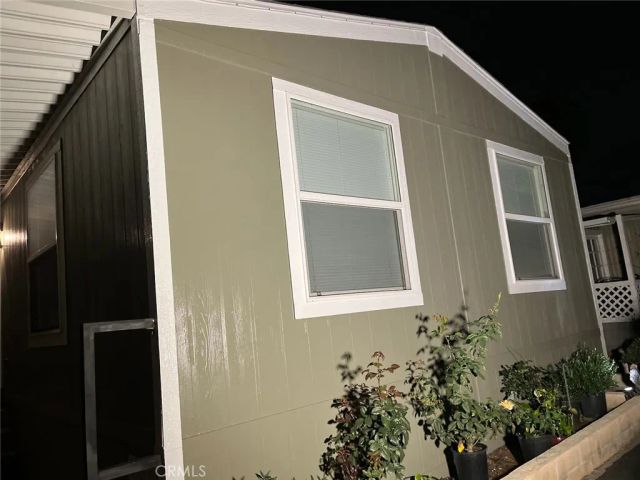 7560 Woodman 107, Van Nuys, CA 91405