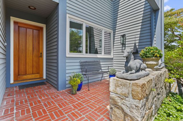 1 Island Drive 18, Norwalk, CT 06855