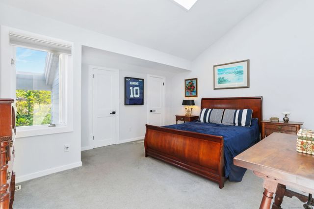 1 Island Drive 18, Norwalk, CT 06855