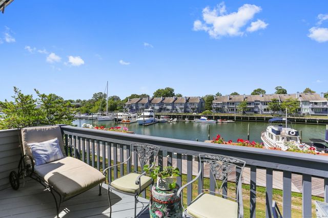 1 Island Drive 18, Norwalk, CT 06855