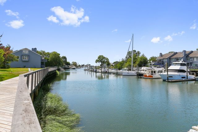 1 Island Drive 18, Norwalk, CT 06855