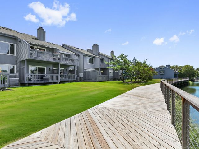 1 Island Drive 18, Norwalk, CT 06855