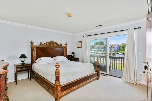 1 Island Drive 18, Norwalk, CT 06855