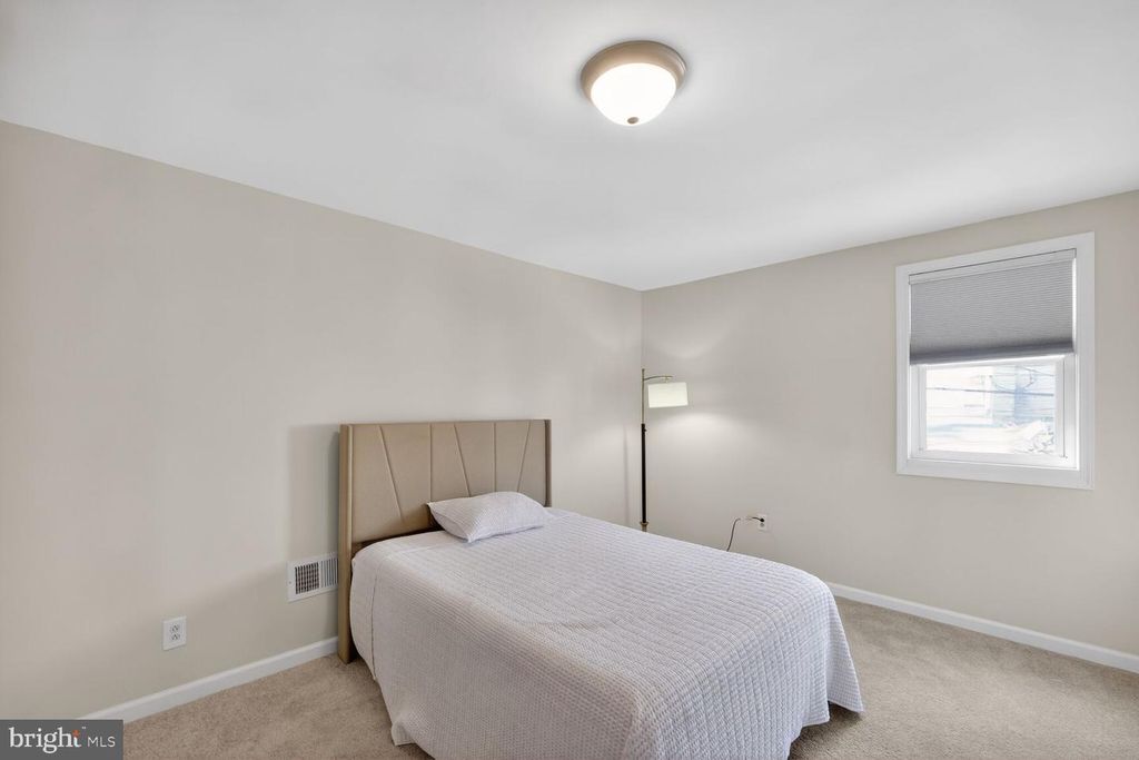 Image 13 of property listing at 1246 WASHINGTON BLVD, Baltimore, MD 21230