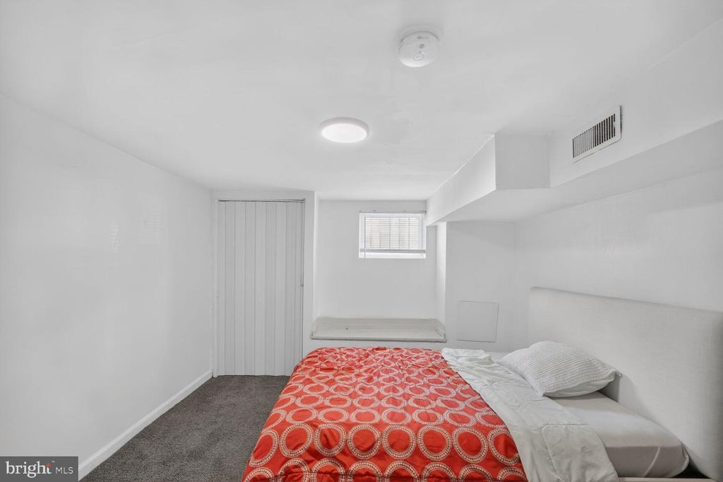 Image 15 of property listing at 1246 WASHINGTON BLVD, Baltimore, MD 21230