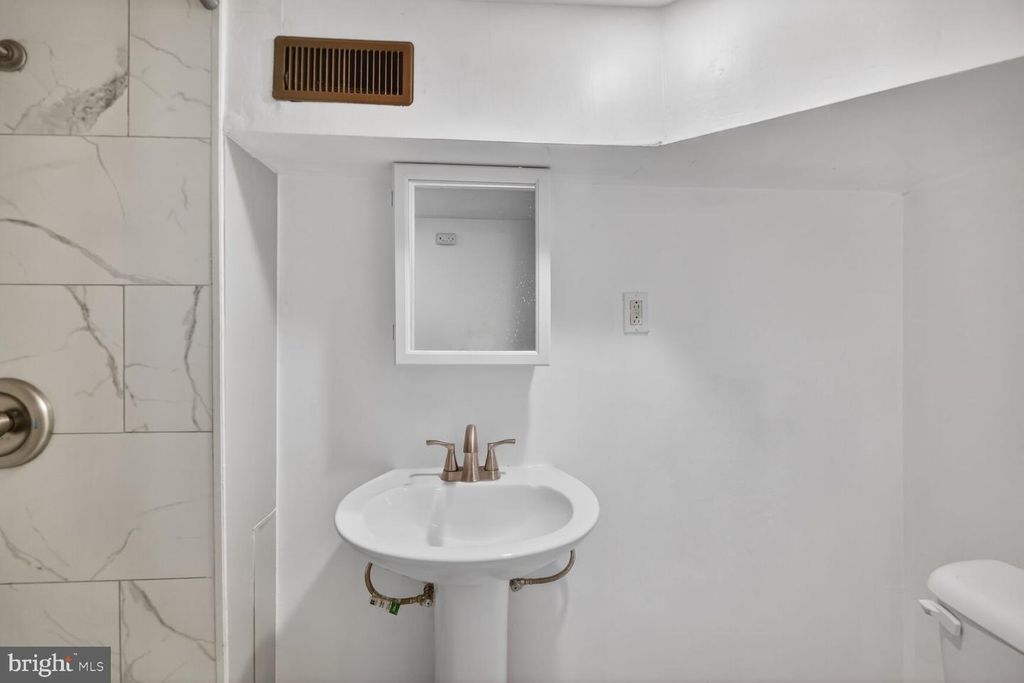 Image 16 of property listing at 1246 WASHINGTON BLVD, Baltimore, MD 21230