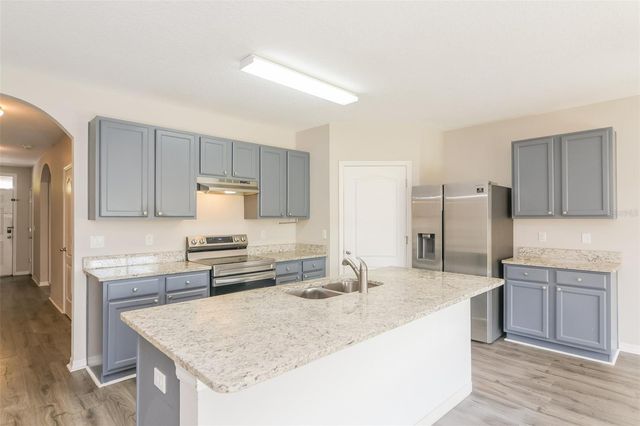 2301 SEQUOIA WAY, Davenport, FL 33896
