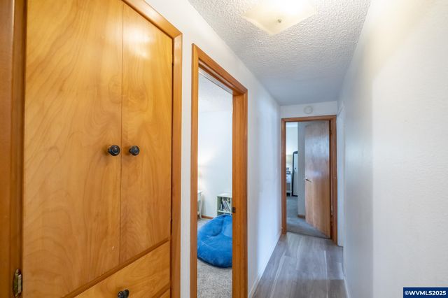 708 W High St, Stayton, OR 97383