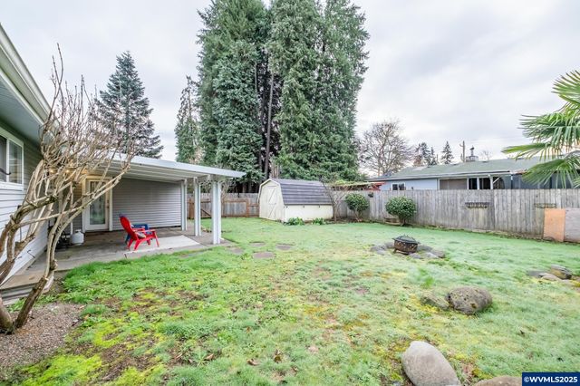 708 W High St, Stayton, OR 97383