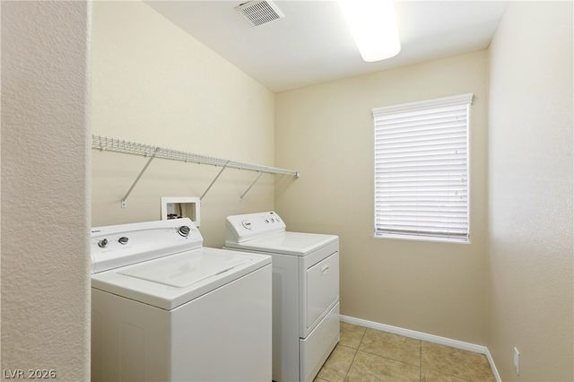 8156 Hodgson Mill Court, Las Vegas, NV 89131