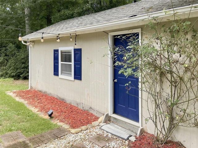 900 Willow Springs Court, Loganville, GA 30052