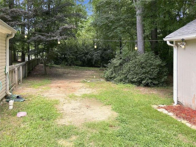 900 Willow Springs Court, Loganville, GA 30052