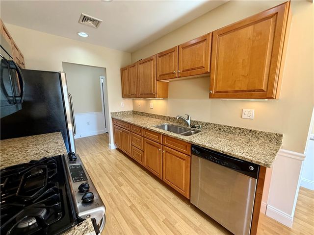 70 Turner Street E-2, Warwick, RI 02886