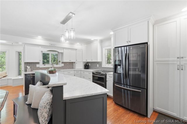 6559 Quail Chase, Charlestown, IN 47111