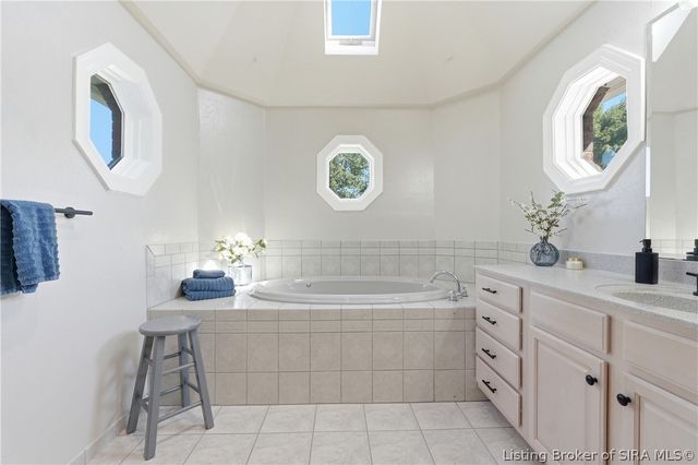 6559 Quail Chase, Charlestown, IN 47111