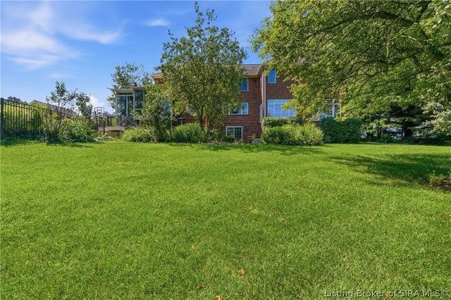 6559 Quail Chase, Charlestown, IN 47111