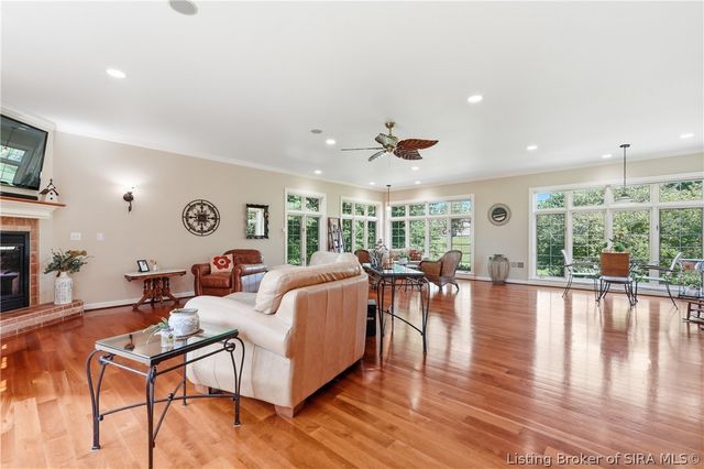 6559 Quail Chase, Charlestown, IN 47111