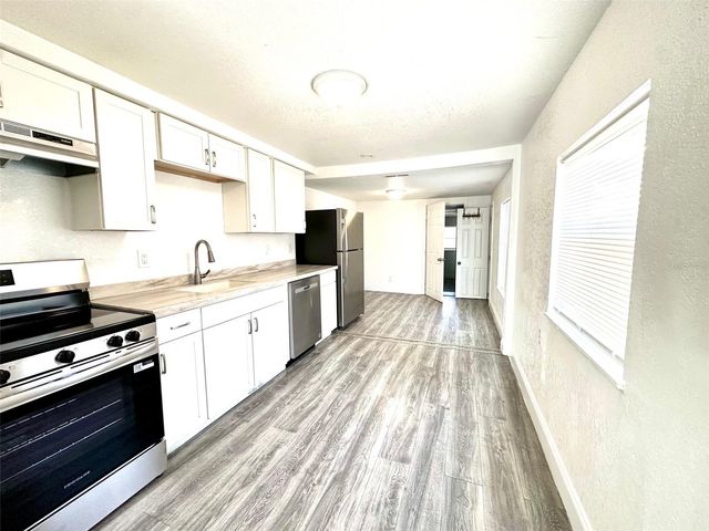 3905 54TH AVENUE N, St Petersburg, FL 33714