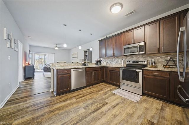 200 Seasons Cir Unit 705, Suffolk, VA 23434