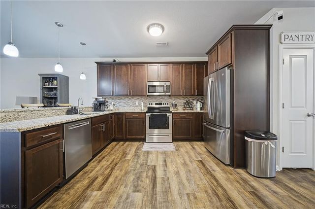 200 Seasons Cir Unit 705, Suffolk, VA 23434