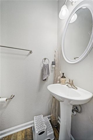 200 Seasons Cir Unit 705, Suffolk, VA 23434
