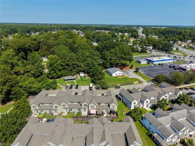 200 Seasons Cir Unit 705, Suffolk, VA 23434