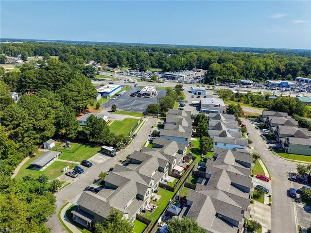 200 Seasons Cir Unit 705, Suffolk, VA 23434
