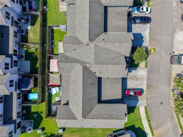 200 Seasons Cir Unit 705, Suffolk, VA 23434