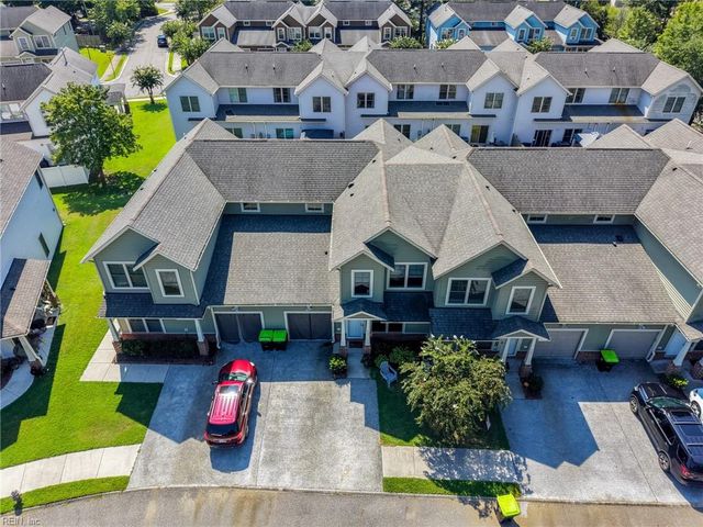 200 Seasons Cir Unit 705, Suffolk, VA 23434