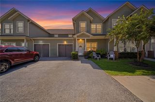 200 Seasons Cir Unit 705, Suffolk, VA 23434