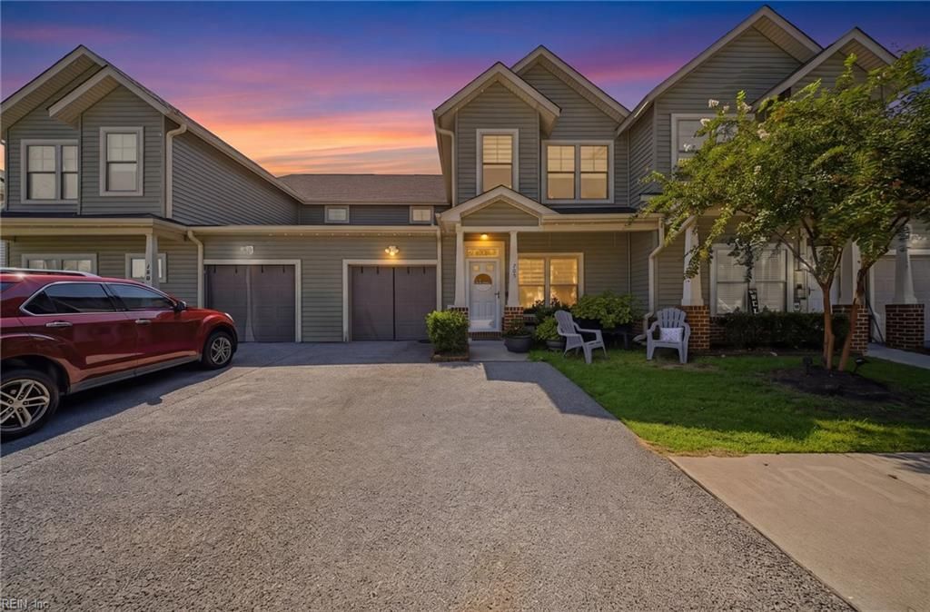 200 Seasons Cir Unit 705, Suffolk, VA 23434