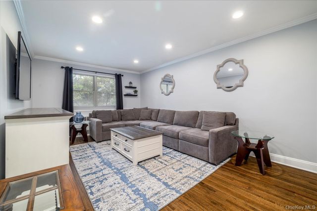 3 N. Lewis Place 3-2.4 B, Rockville Centre, NY 11570