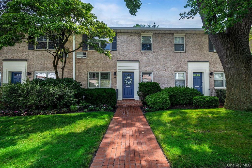 3 N. Lewis Place 3-2.4 B, Rockville Centre, NY 11570