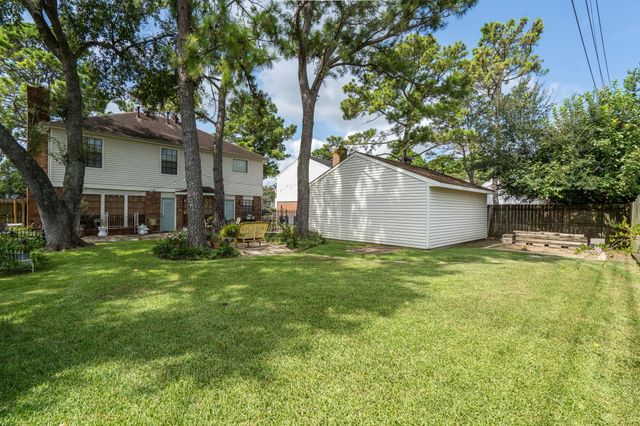 16502 Rainbow Lake Road, Houston, TX 77095