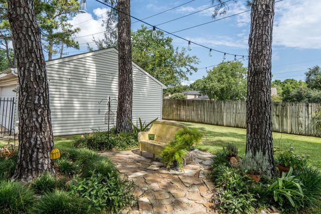 16502 Rainbow Lake Road, Houston, TX 77095