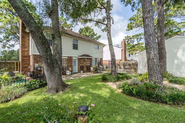 16502 Rainbow Lake Road, Houston, TX 77095